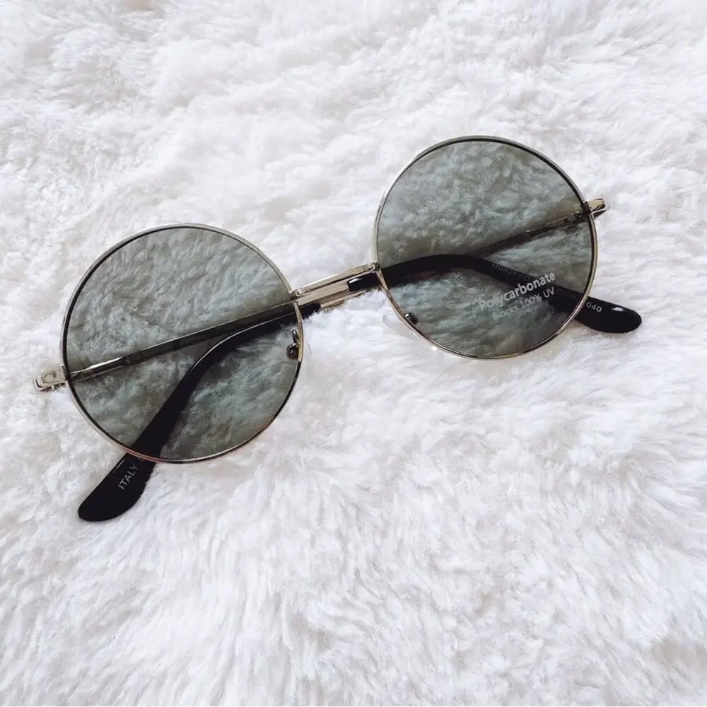 Stylens embrace timeless